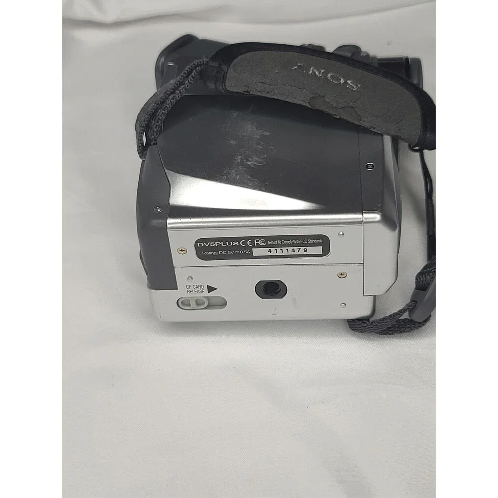 Sony DV5 Plus 4.1 Megapixels Digital Camera/Video Camcorder